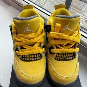 Jordan Kids Yellow and Black Jumpman Sneakers